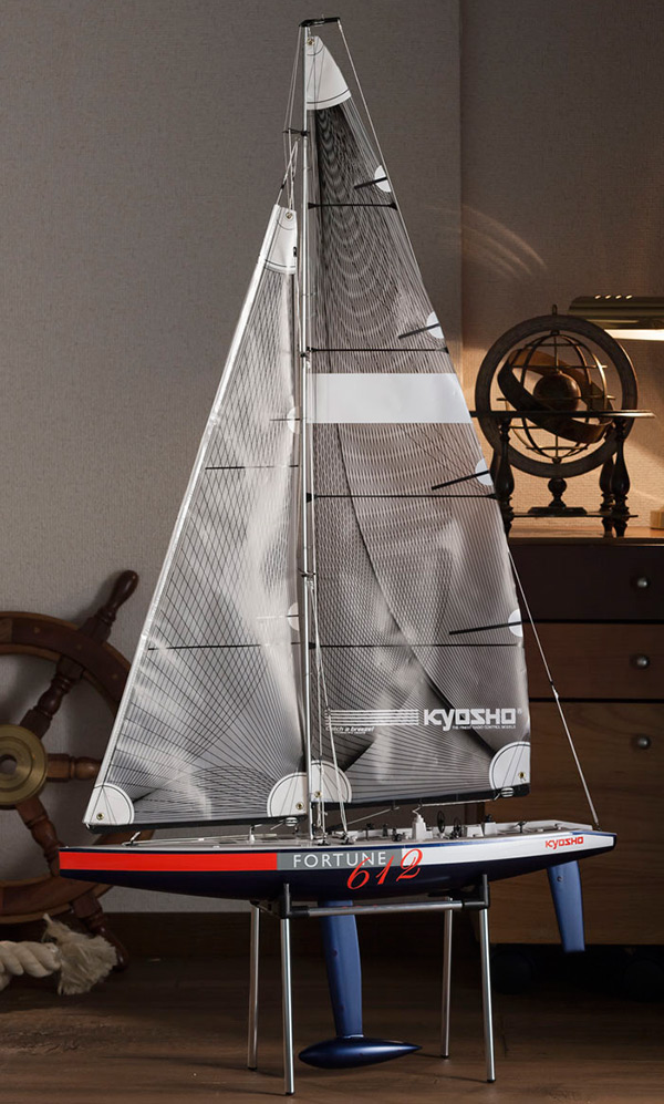 sailing-radio-controlled-handmade-fortune-612-iii.jpg